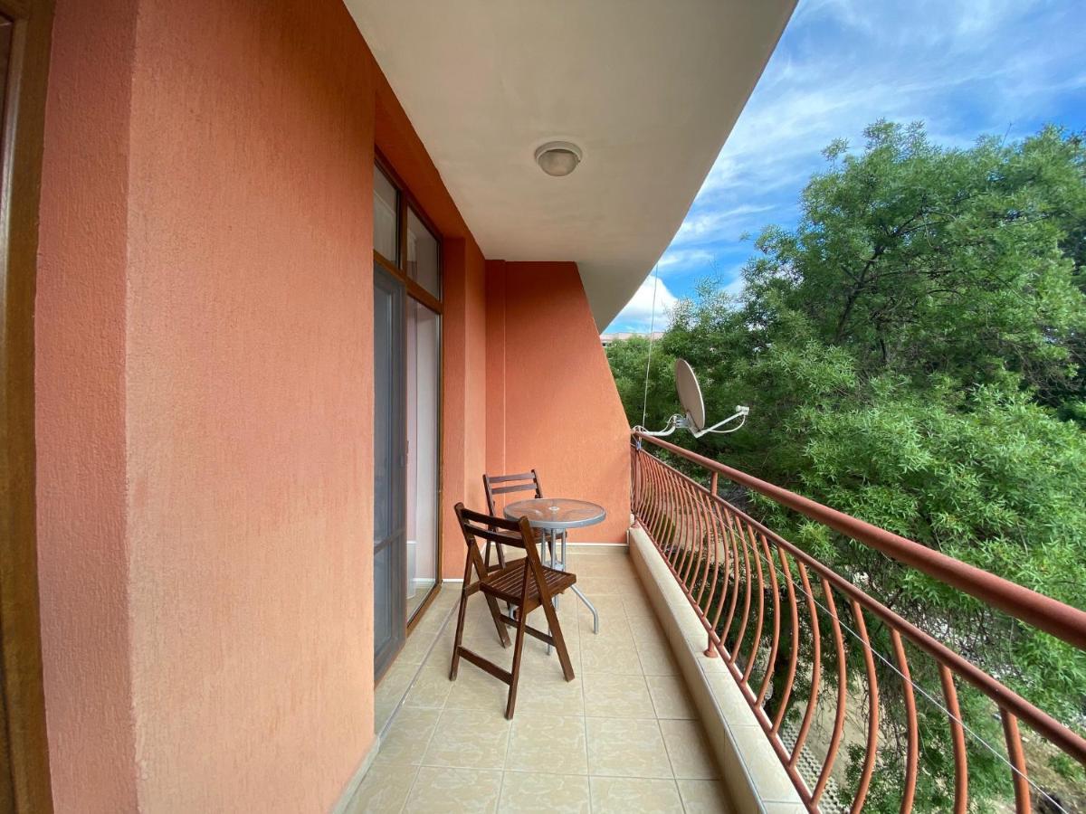 Anita A15 Family Apartment Pantai Sunny Bagian luar foto