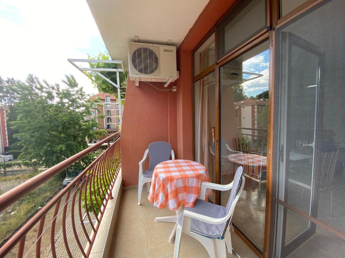 Anita A15 Family Apartment Pantai Sunny Bagian luar foto