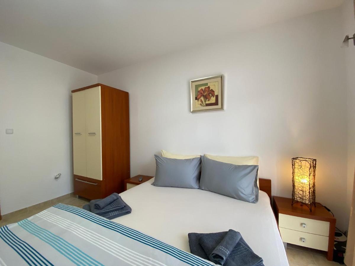Anita A15 Family Apartment Pantai Sunny Bagian luar foto