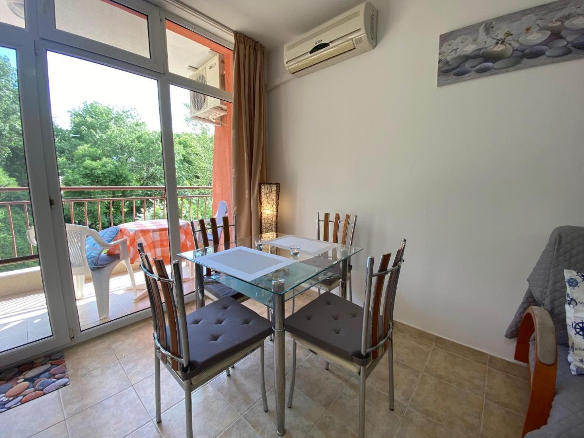 Anita A15 Family Apartment Pantai Sunny Bagian luar foto