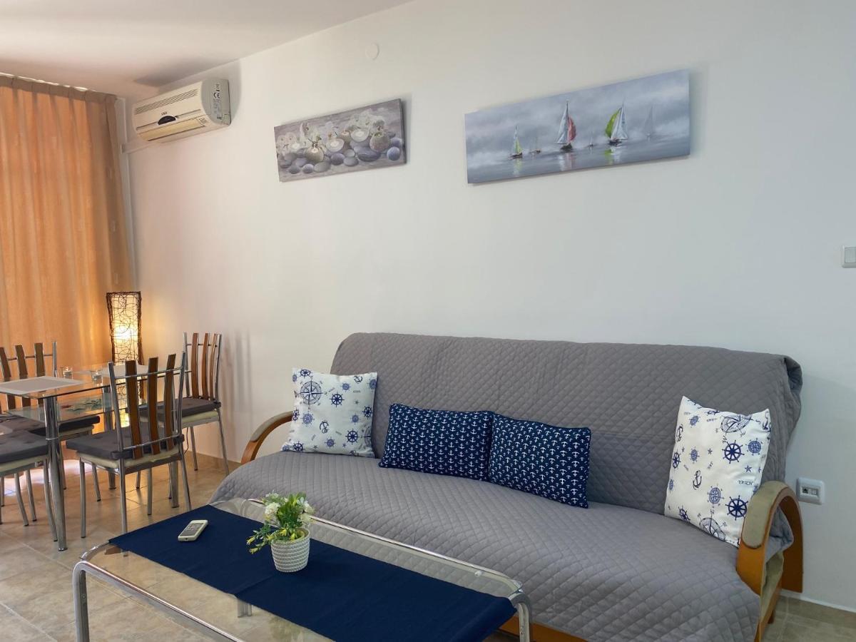 Anita A15 Family Apartment Pantai Sunny Bagian luar foto