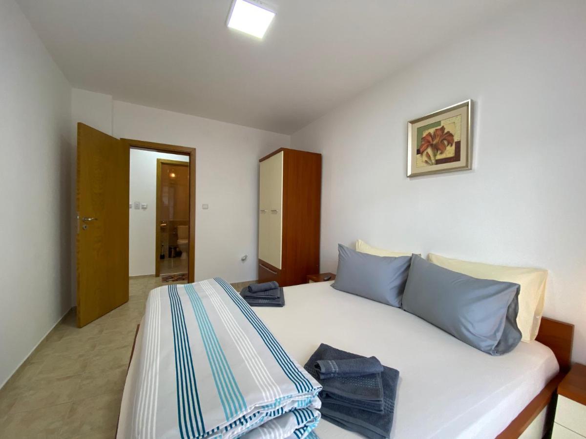 Anita A15 Family Apartment Pantai Sunny Bagian luar foto