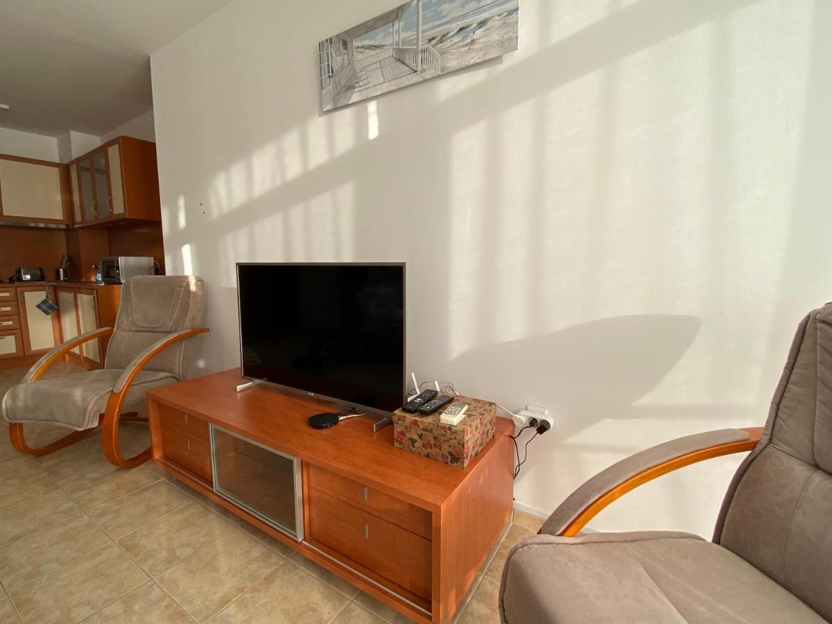 Anita A15 Family Apartment Pantai Sunny Bagian luar foto